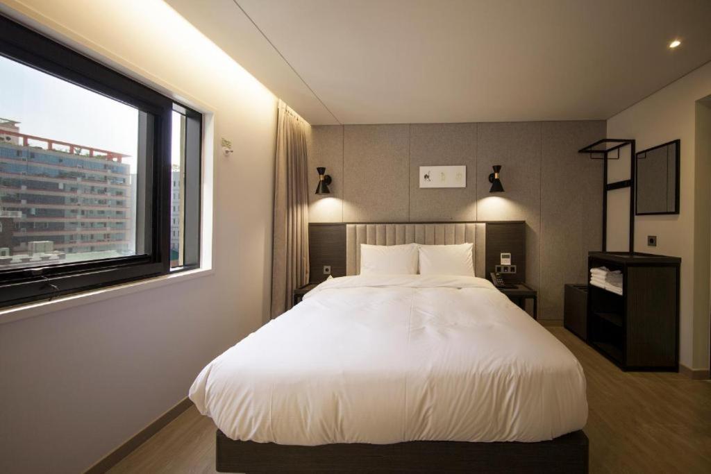 Hound Hotel Yeonsan Busan Ngoại thất bức ảnh