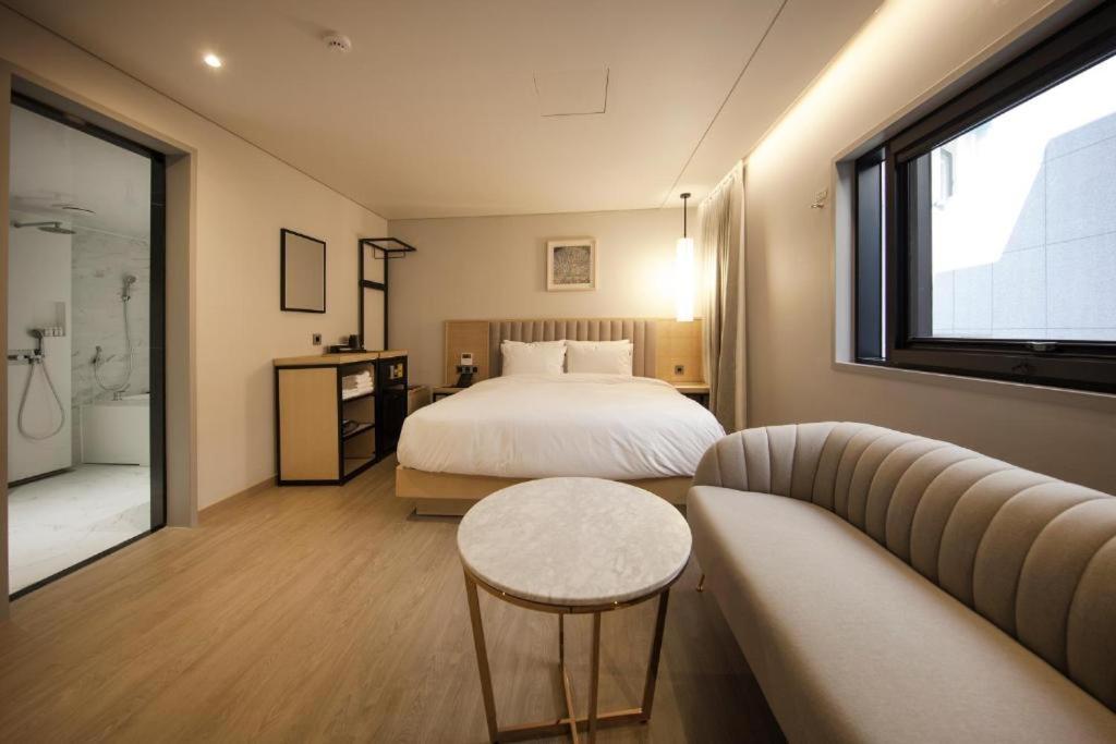 Hound Hotel Yeonsan Busan Ngoại thất bức ảnh